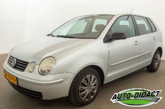 damaged passenger cars Volkswagen Polo 1.4-16V Athene Airco 2005/3