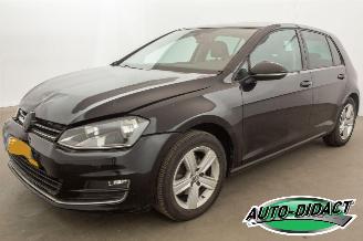 krockskadad bil auto Volkswagen Golf 1.2 TSI Highline 2014/7