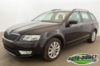 Vaurioauto  passenger cars Skoda Octavia 1.2 TSI 77kW Navi Clima Ambition 2015/8