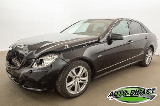 krockskadad bil auto Mercedes E-klasse E200 CDI Automaat Carpas Navi BlueEFFICIENCY 2010/2