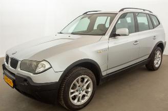 Vaurioauto  passenger cars BMW X3 2.5i Automaat Clima Navi Executive 2004/5