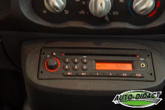 Renault Twingo 1.2-16V Airco 72.428 km NAP 1e eigenaar Authentique picture 8