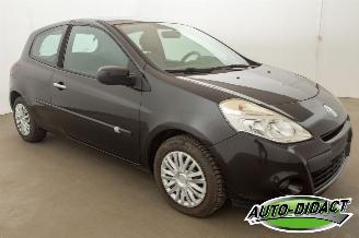 Renault Clio 1.5 Airco picture 2