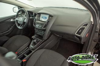 Ford Focus 1.0 92 kw VERBRUIKT KOELVLOEISTOF Navi Clima Titanium Edition picture 21