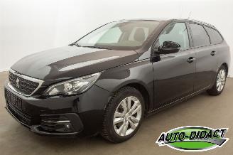 Coche accidentado Peugeot 308 1.2 PureTech Navi Pano Blue Lease Executive Id	174281 2018/11