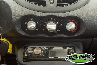 Renault Twingo 1.2-16V Airco Collection picture 7