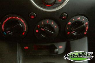Mazda 2 1.3 Airco picture 8