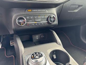 Ford Focus Turnier ST-Line Autom / LED picture 16