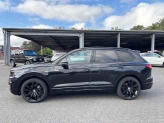 Volkswagen Touareg 3.0 TDI R-Line 4Motion Panorama picture 9
