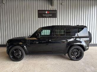 Land Rover Defender 110 Hybrid X-Dynamic SE picture 3