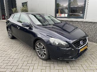 škoda osobní automobily Volvo V-40 2.0 D2 Summum Business 2015/8