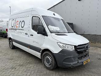 krockskadad bil bedrijf Mercedes Sprinter 314 2.2CDI L2H2 Automaat 2019/10