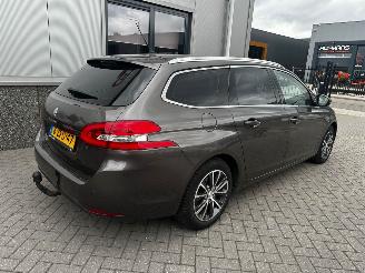 Peugeot 308 1.2 e-THP 81kw Allure picture 51