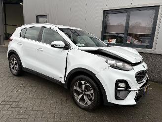 Schadeauto Kia Sportage 1.6 T-GDI 4wd DynamicLine 2019/3
