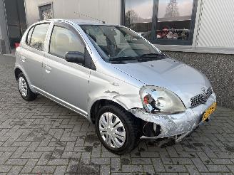 škoda osobní automobily Toyota Yaris 1.3 16V VVT-i Sol Automaat 2000/9