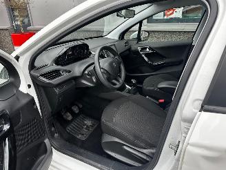 Peugeot 208 1.6 BlueHDi Blue Lease picture 41