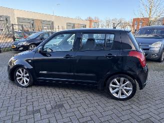 Suzuki Swift 1.3 Exclusive picture 8