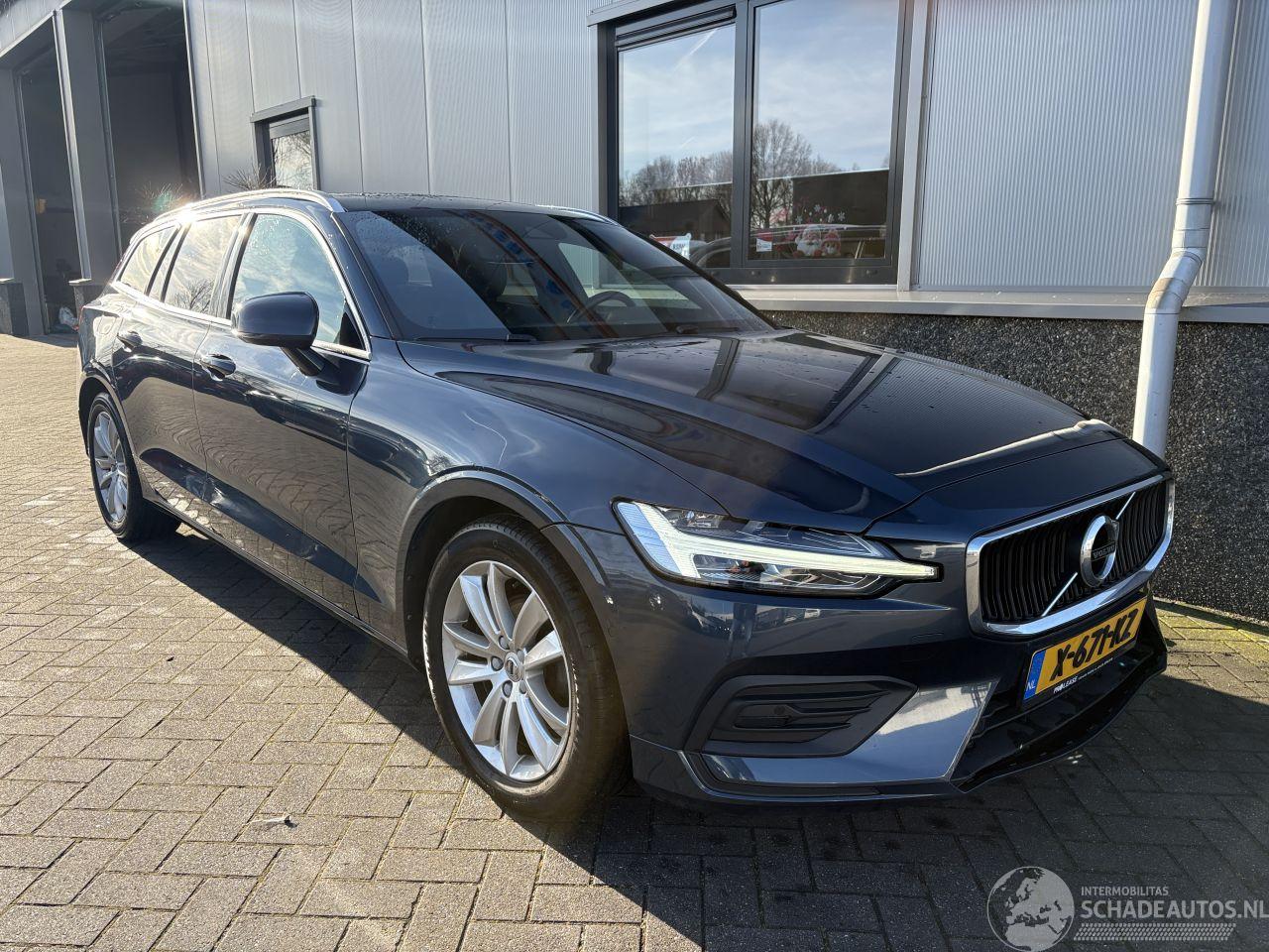 Volvo V-60 2.0 D3 Momentum