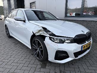 BMW 3-serie 330i M-Pakket High Executive Automaat picture 13
