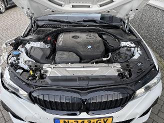 BMW 3-serie 330i M-Pakket High Executive Automaat picture 21