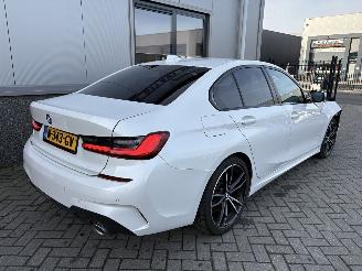 BMW 3-serie 330i M-Pakket High Executive Automaat picture 8