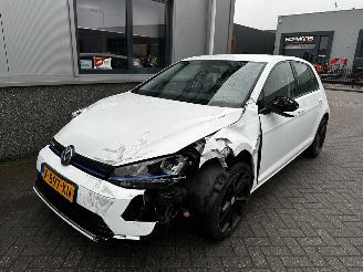 Volkswagen e-Golf e-Golf picture 49