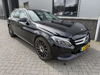 krockskadad bil auto Mercedes C-klasse C-Klasse Estate 200 Prestige 2017/2