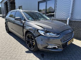 Vaurioauto  passenger cars Ford Mondeo 1.5 Titanium 2016/2