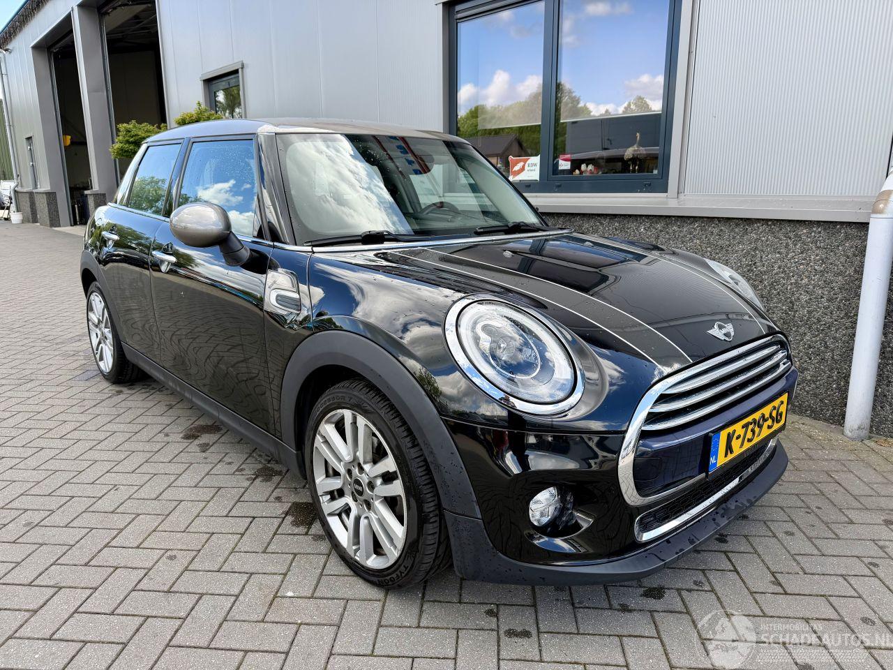 Mini Cooper 1.5 Cooper Chili Serious Business