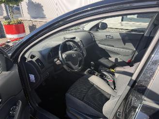 Hyundai I-30 1.4 i-Motion picture 19