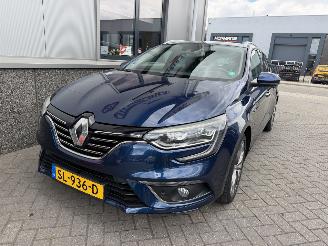 Avarii autoturisme Renault Mégane 1.2 TCe Serie Signature Exclusiv 2018/5