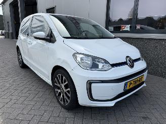 Damaged car Volkswagen e-Up! e-up! 2021/12