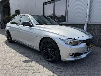 Damaged car BMW 3-serie 328i xDrive High Executive 2014/3