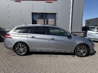 Peugeot 308 308 SW 1.2 PureTech Allure Automaat picture 3