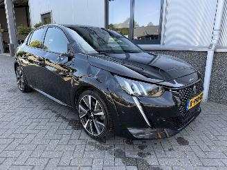 damaged passenger cars Peugeot 208 1.2 PureTech GT 2020/12