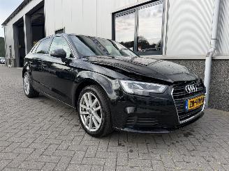 krockskadad bil auto Audi A3 SPORTBACK 30 TFSI Desing Pro Line Plus Automaat 2019/7