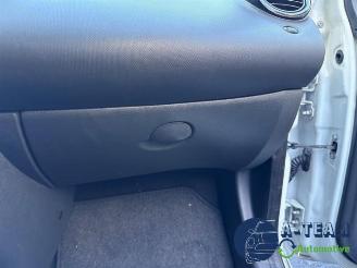 Renault Twingo Twingo II (CN), Hatchback 3-drs, 2007 / 2014 1.2 16V picture 28