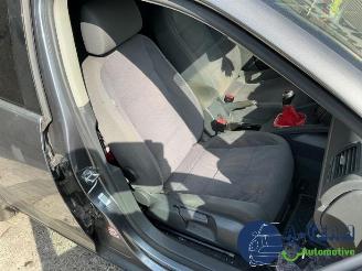Volkswagen Jetta Jetta III (1K2), Sedan, 2005 / 2010 1.6 FSI 16V picture 22