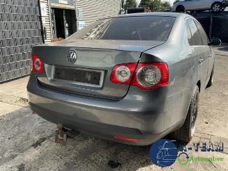Volkswagen Jetta Jetta III (1K2), Sedan, 2005 / 2010 1.6 FSI 16V picture 18