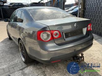 Volkswagen Jetta Jetta III (1K2), Sedan, 2005 / 2010 1.6 FSI 16V picture 16