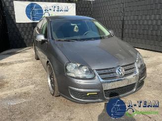 Volkswagen Jetta Jetta III (1K2), Sedan, 2005 / 2010 1.6 FSI 16V picture 3