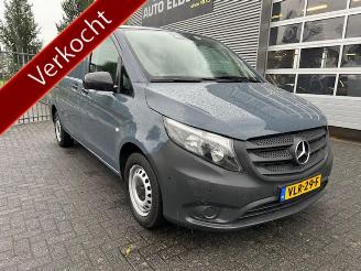 krockskadad bil bedrijf Mercedes Vito 110 CDI Functional Lang 59000 km !! 2020/10
