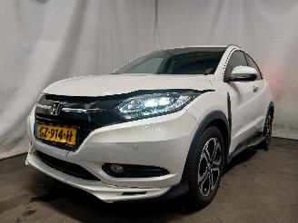 Schadeauto Honda  HR-V (RU) MPV 1.5 i-VTEC 16V (L15B4(Euro 6)) [96kW]  (08-2015/...) 2015/9