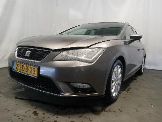 skadebil auto Seat Leon Leon ST (5FF) Combi 5-drs 1.6 TDI 16V (CRKB) [81kW]  (09-2013/08-2020)= 2014/12