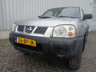 Vaurioauto  passenger cars Nissan King cab King Cab/Pickup 4x4 (D22) Pick-up 2.5 dCi 16V (YD25DDTi) [98kW]  (05-2=
000/12-2008) 2002/8