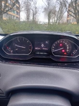 Peugeot 208 208 I (CA/CC/CK/CL) Hatchback 1.4 HDi (DV4C(8HP)) [50kW]  (03-2012/12-=
2019) picture 2