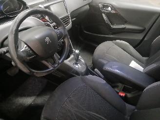 Peugeot 208 208 I (CA/CC/CK/CL) Hatchback 1.4 HDi (DV4C(8HP)) [50kW]  (03-2012/12-=
2019) picture 12