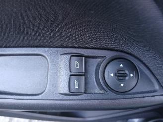 Ford Focus Focus 3 Wagon Combi 1.0 Ti-VCT EcoBoost 12V 125 (M1DD) [92kW]  (02-201=
2/05-2018) picture 12