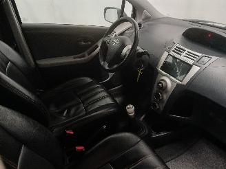 Toyota Yaris Yaris II (P9) Hatchback 1.3 16V VVT-i (2SZFE) [64kW]  (08-2005/11-2010=
) picture 9