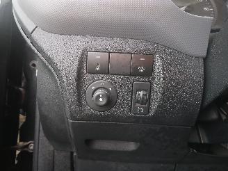 Peugeot Partner Partner (GC/GF/GG/GJ/GK) Van 1.6 BlueHDi 100 (DV6FD(BHY)) [73kW]  (04-=
2015/12-2018) picture 11